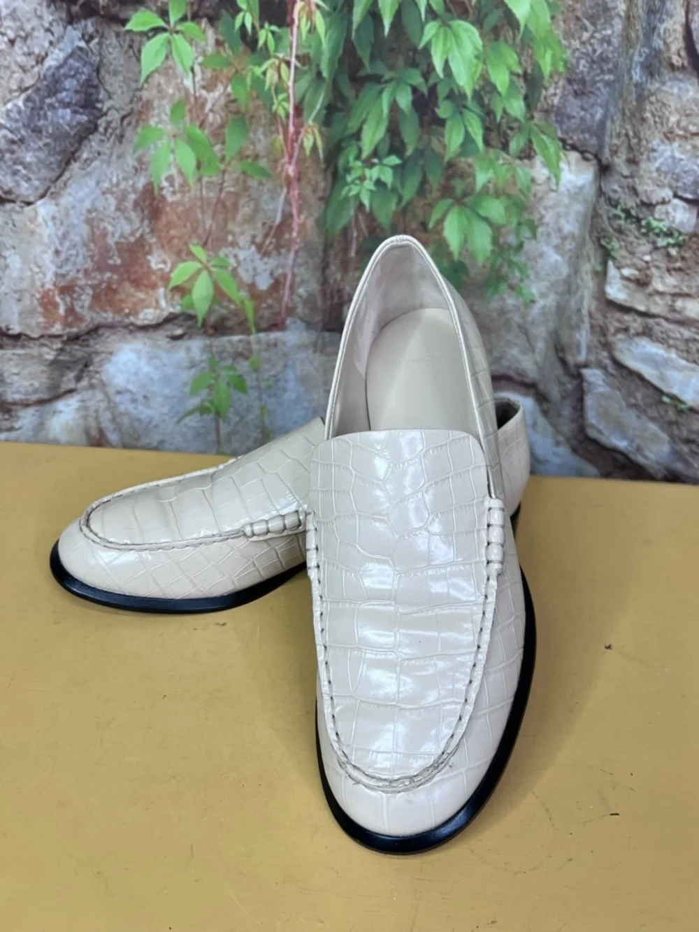 VINCE Bone Leather Croc Embossed Loafers, 9M/40 - Picture 4 of 13